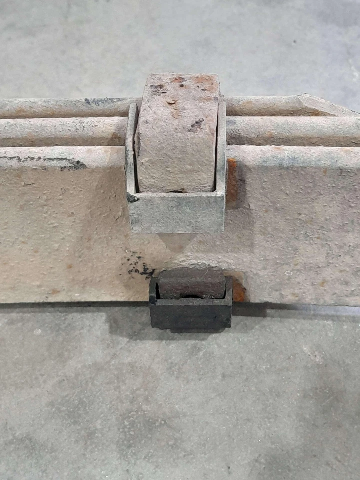 Задняя листовая пружина в сборе для Nissan Xterra 4x4 05–15 годов от оригинального производителя 55020ea20a - Изображение 4 из 4