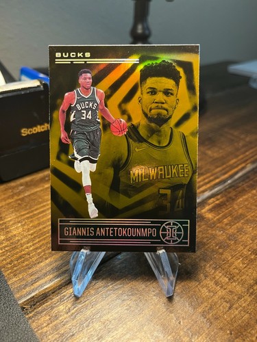2020 Panini Illusions Basketball Trophy Collection Bronze Giannis Antetokounmpo #108