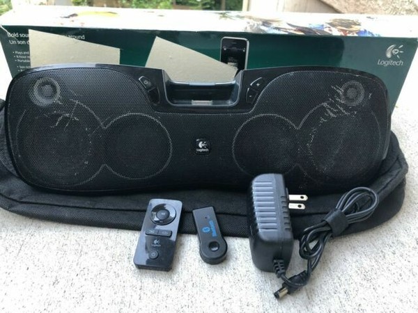 logitech iphone 4 speaker dock