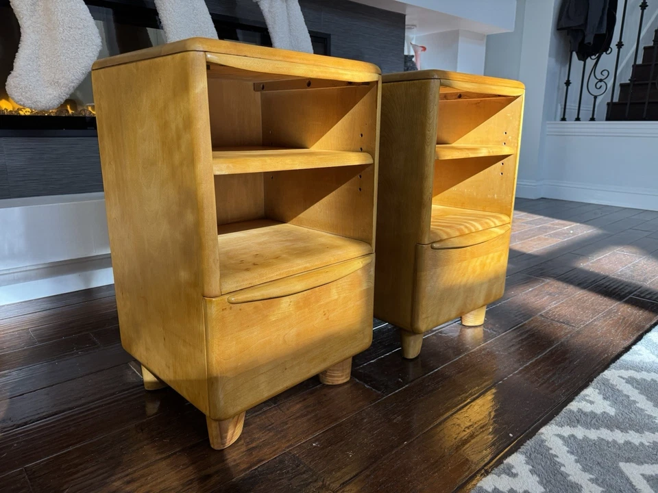 Juego de dos mesitas de noche Heywood Wakefield modernas MCM de mediados de siglo Foto 3 de 4