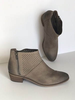 Boho Chic Genuine Smooth Soft Perforated Leather Ankle Boots Ombre  Booties sz 9