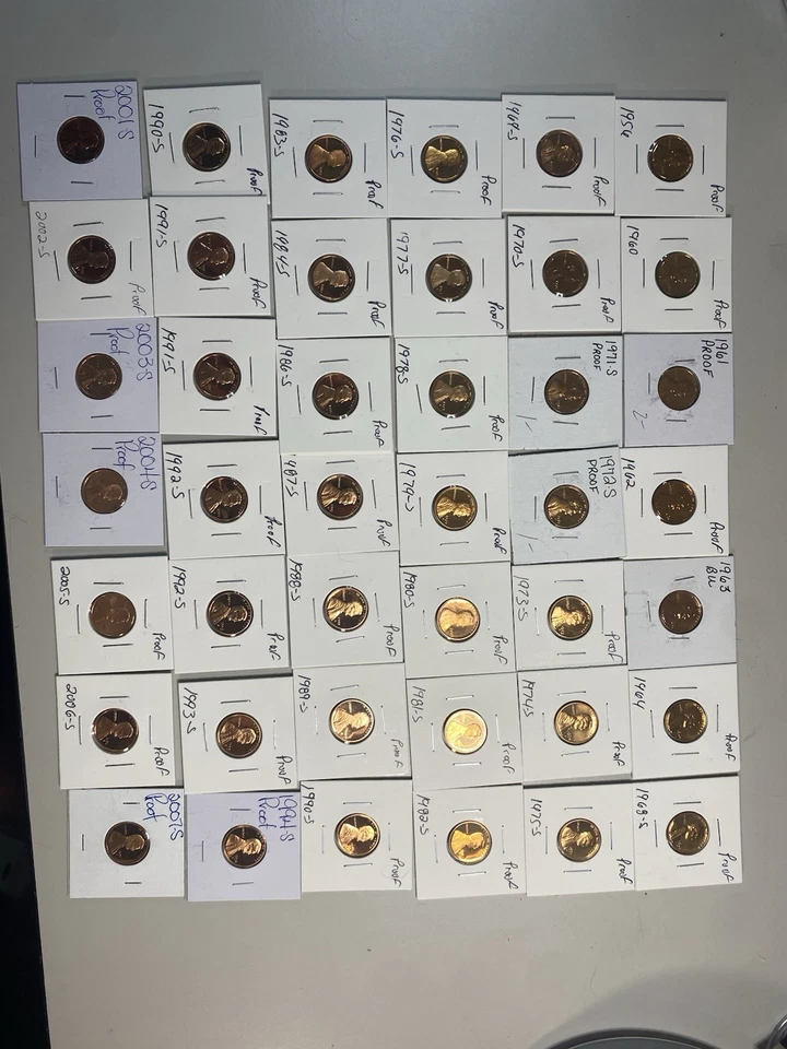 Bonito lote de 42 pruebas y 56 centavos sin circular para incluir 1938 sin circular y 56 prof Foto 2 de 3