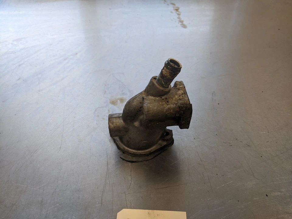 Rear Thermostat Housing For 93-94 Isuzu Amigo  2.6 - Image 3 of 4