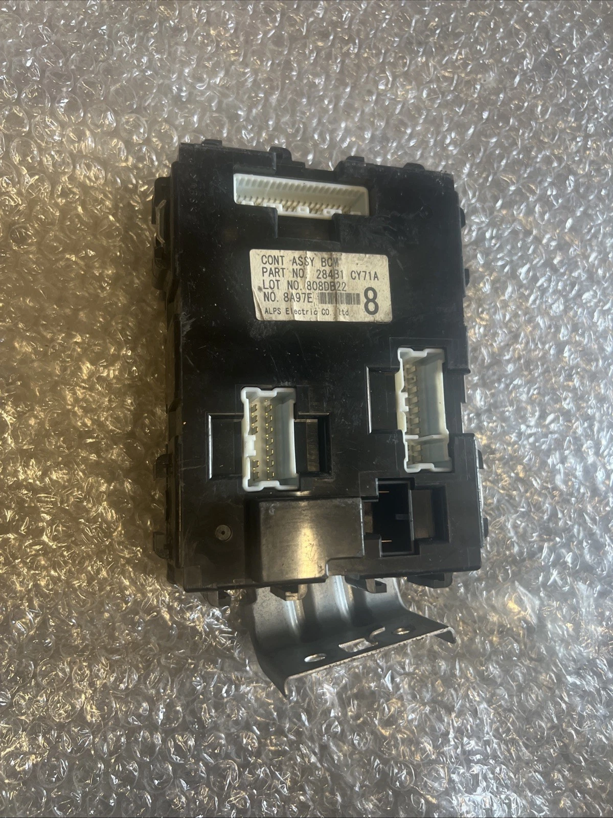 Genuine 2007 NISSAN Serena CC25 MR20DE Electrical Component IPDM 284B1 CY71A