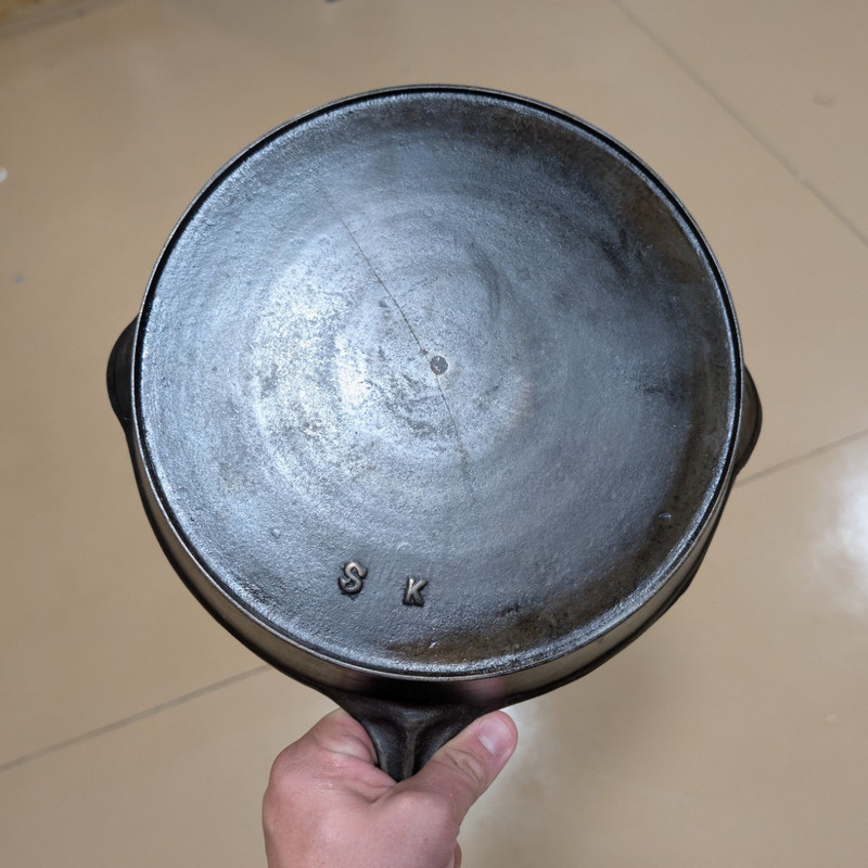 Vintage Cast Iron SK 8 Flat-Bottomed Frying Pan