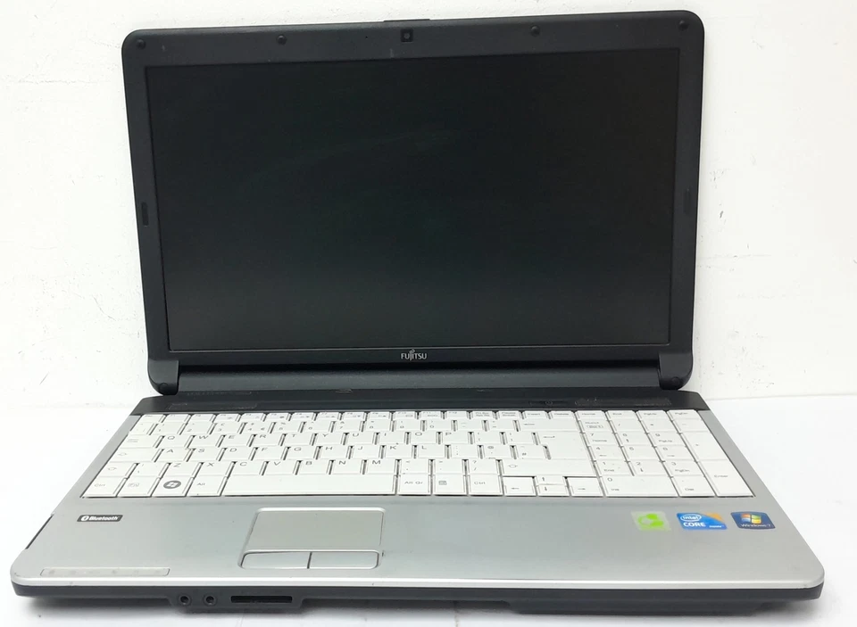 Fujitsu Windows Laptop LifeBook A530 - i5-M430 @ 2.27GHz - 4GB RAM - 15.6" - ... - Image 2 of 4