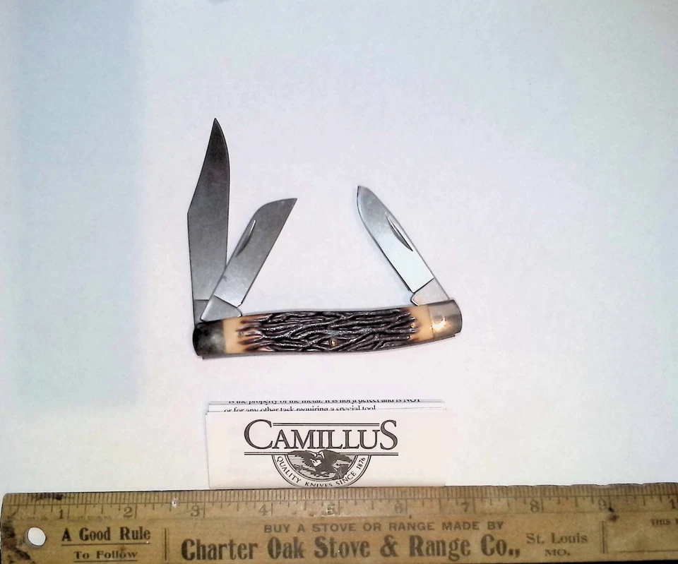 Navaja de Bolsillo Camillus Fly the Flag Dos Hojas Hecha en EE. UU. Foto 2 de 3