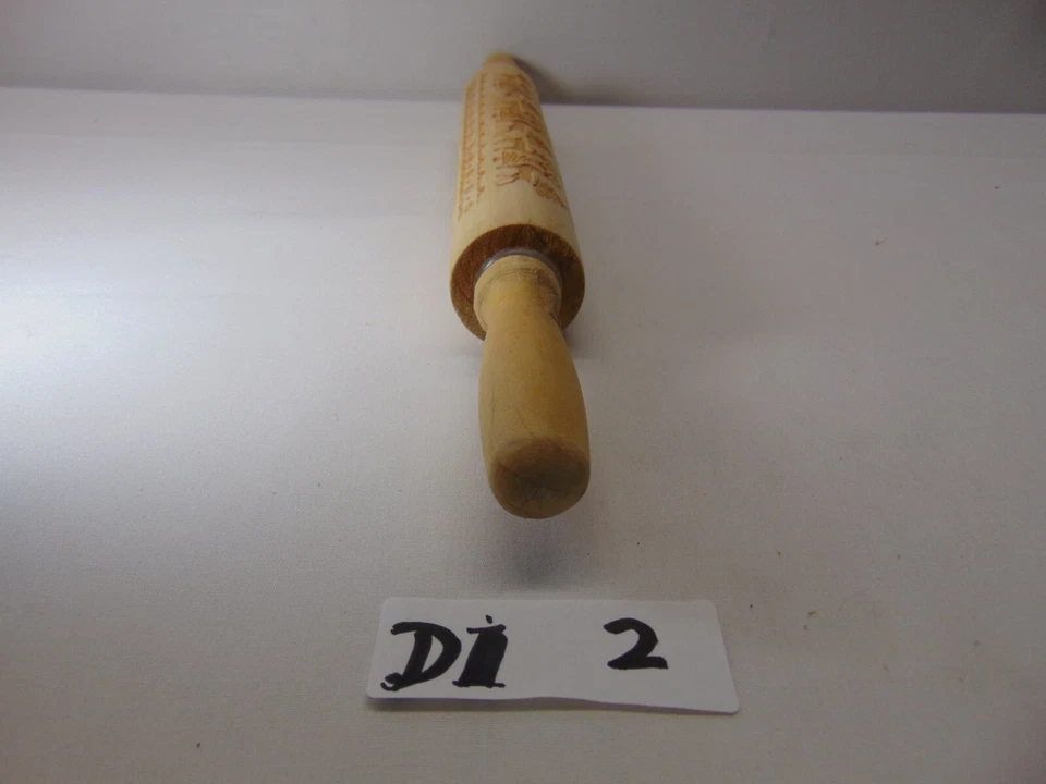 Christmas Reindeer Rolling Pin Wooden Embossed Biscuit Roller Baking Cookies - Image 4 of 4