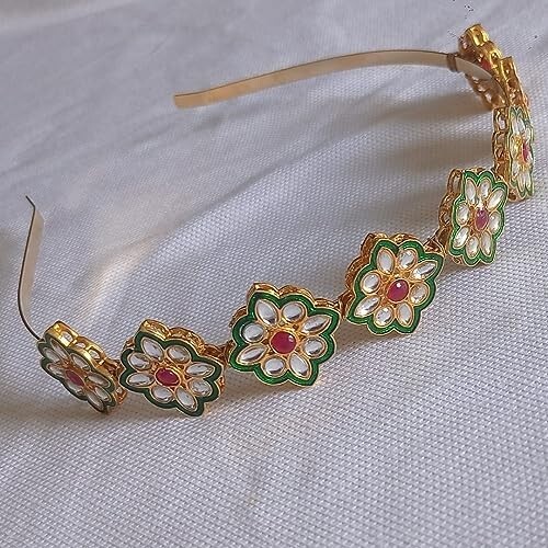 Diadema/Mathapatti de latón chapado en oro con diseño de flores Kundan para m...