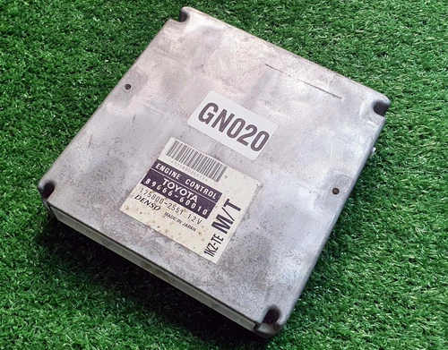 Toyota Land cruiser 2000-2002 KZJ95 Engine Computer 1KZTE 89666-60010 M/T Used - Picture 1 of 12