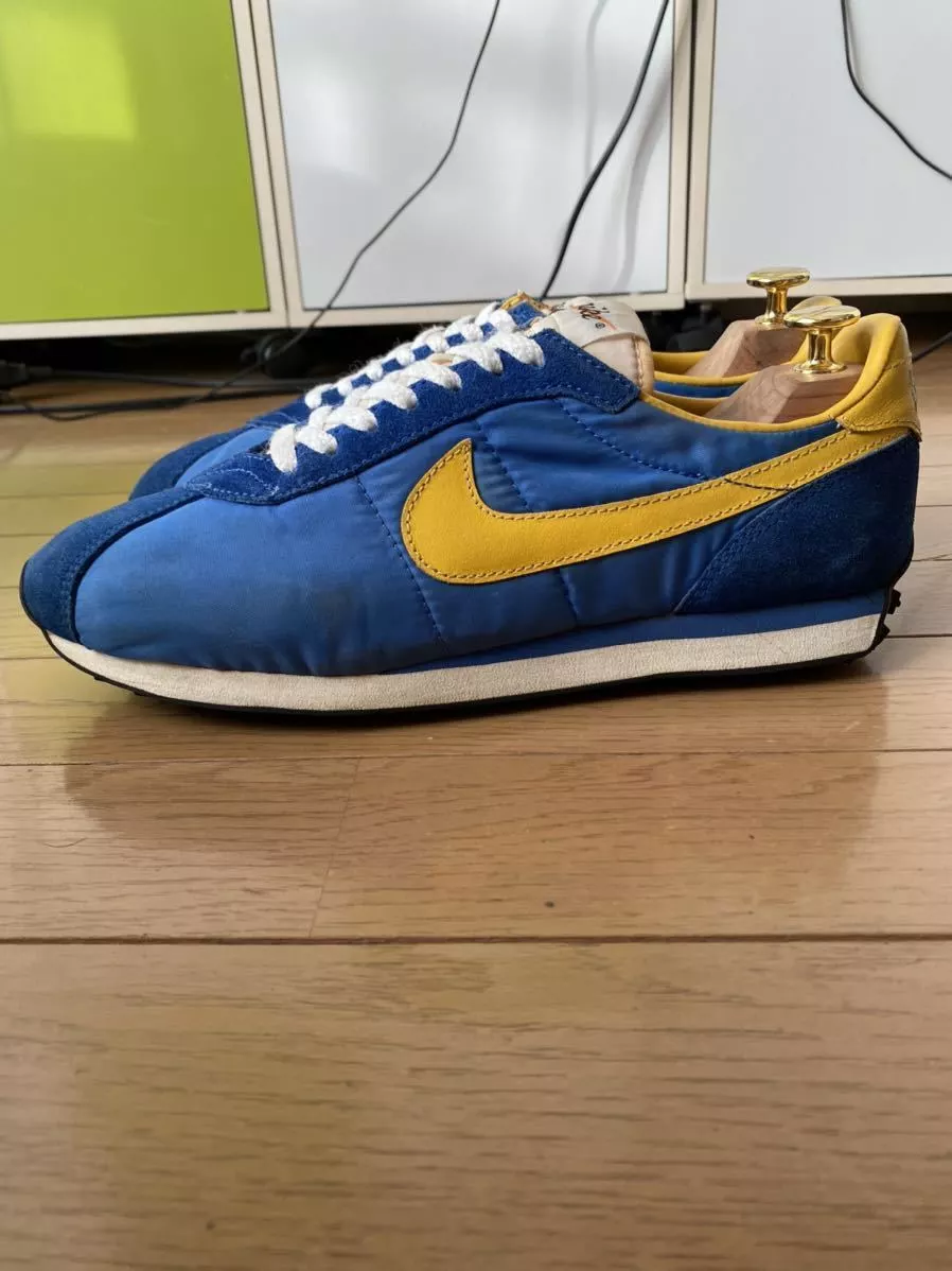 Nike blue shop yellow trainers