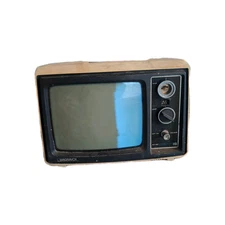 Vintage Magnavox TINY TV - AC/DC - BG5220-WHO1 - Make Great Movie Prop
