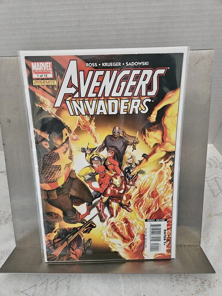 Avengers/Invaders #1-12 + Sketchbook Alex Ross - Image 2 of 4
