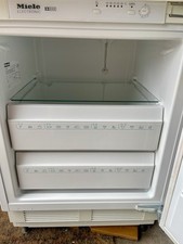 Miele F 623 Ui2 (2008) under counter integrated freezer.