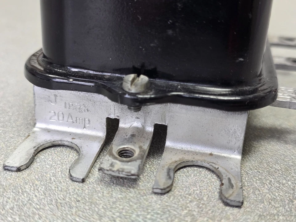 BONITO REGULADOR DE VOLTAJE ORIGINAL USADO ORIGINAL PORSCHE 356A 356B BOSCH 6V 7/60 Foto 4 de 4