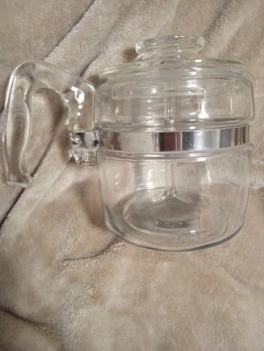 VTG Pyrex Glass 4 cup Coffee Pot  7754 Comes w/4 parts Missing spreader plate