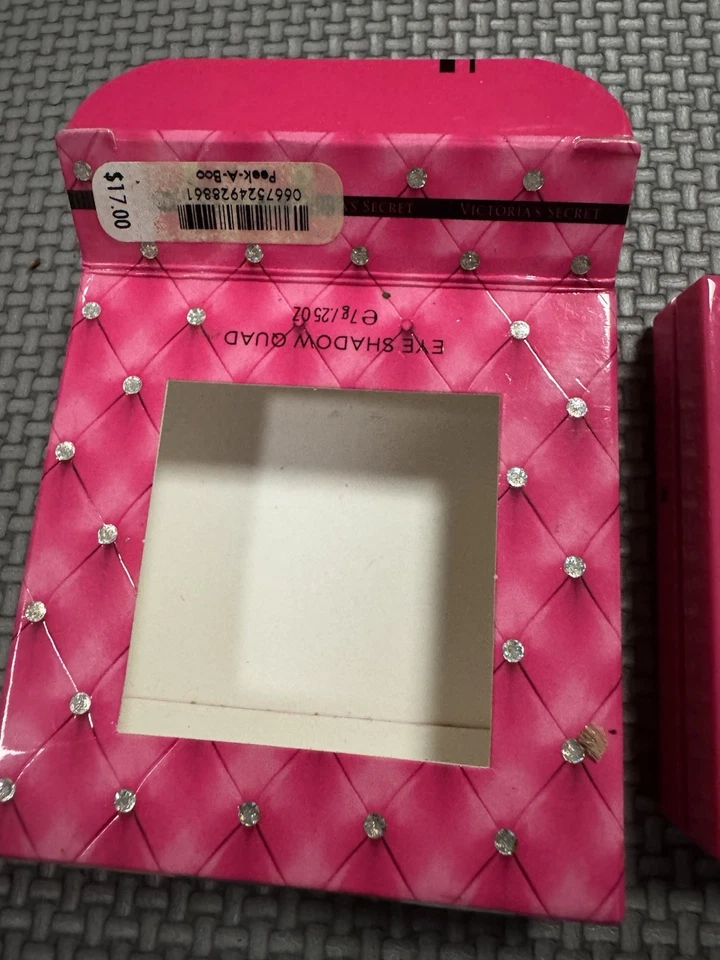 Victoria's Secret - Eye Shadow Quad - Peek a Boo - NEW - Image 4 of 4