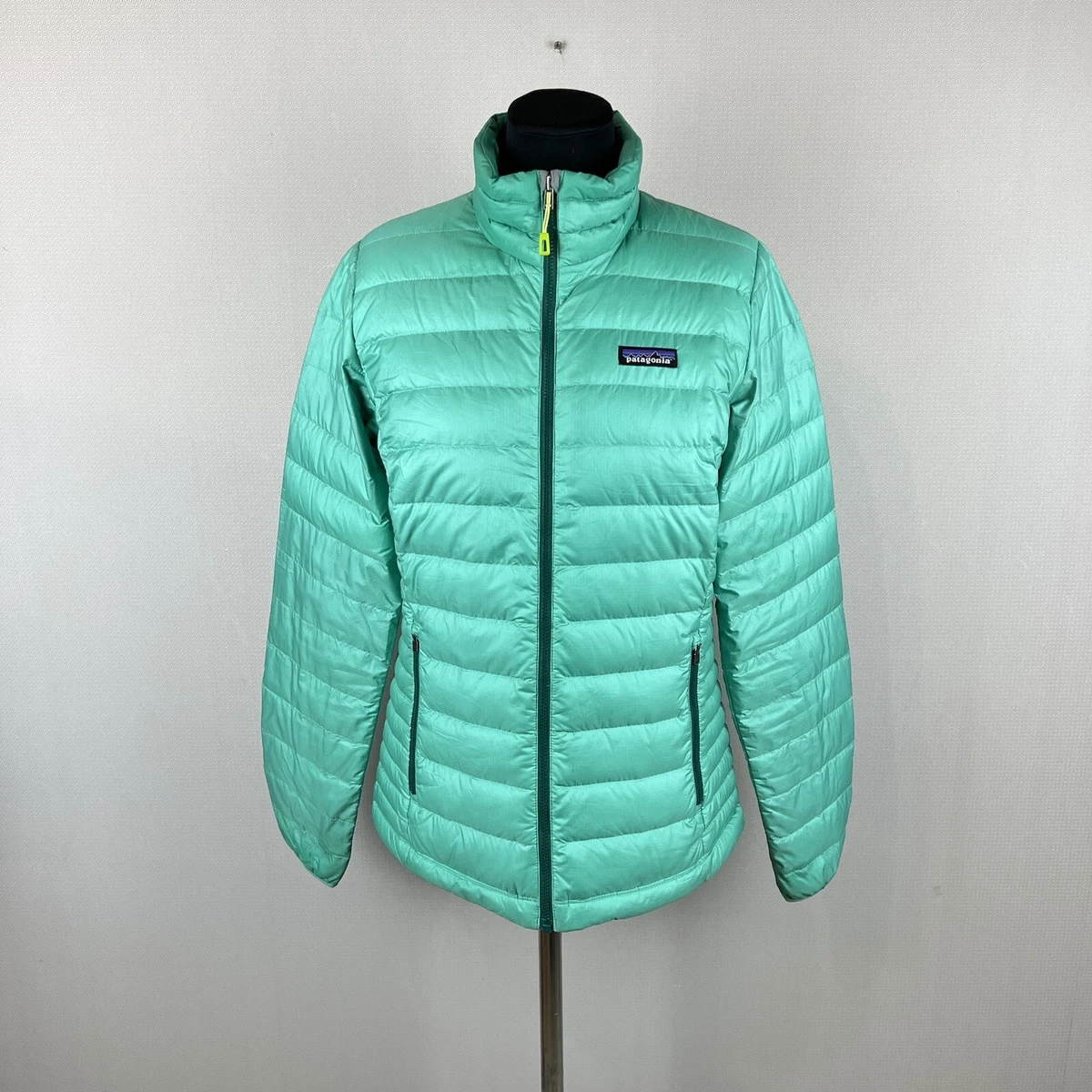 Women's Patagonia Puffer Down Jacket Turquoise Size Medium Full