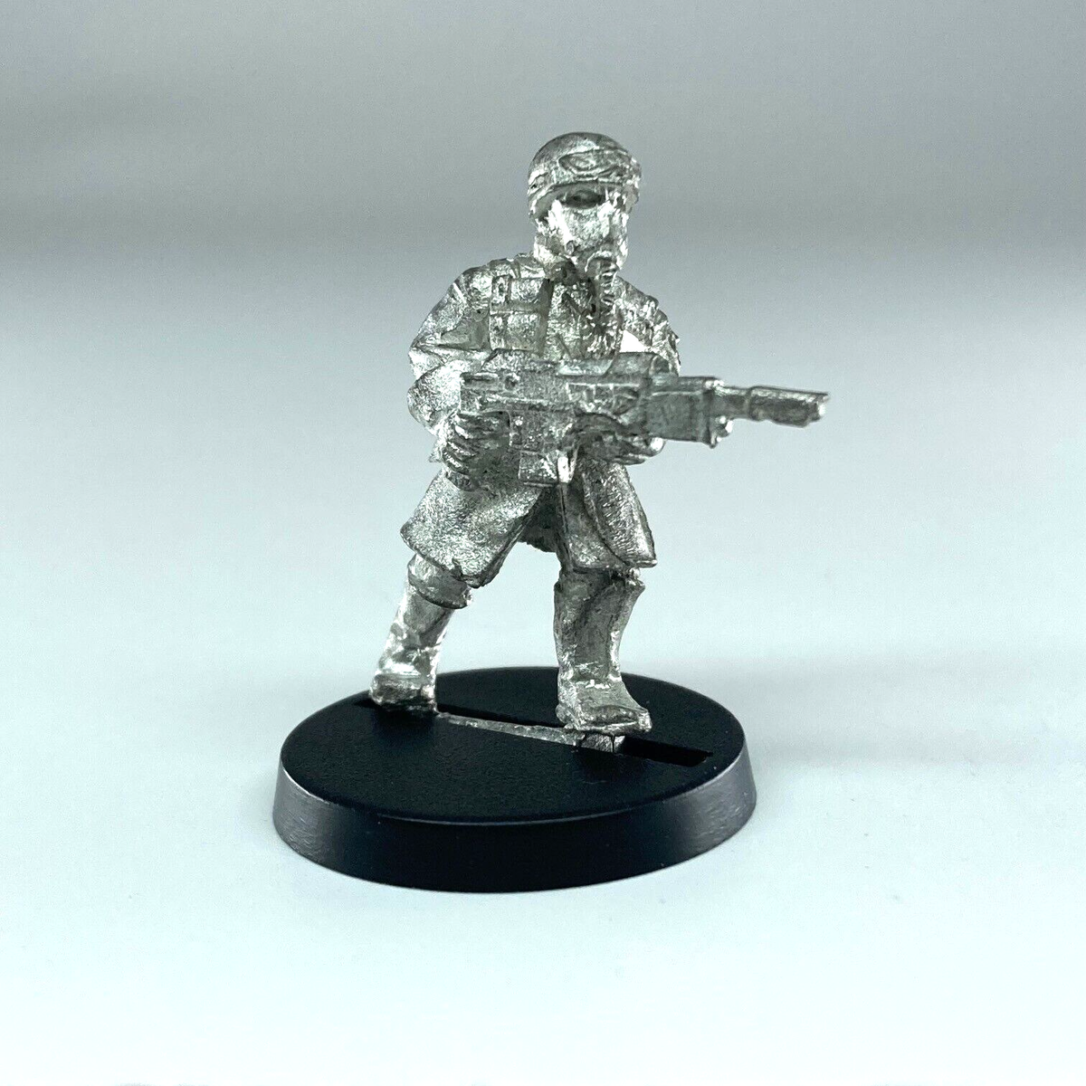 Steel Legion Infantryman Imperial Guard - Warhammer 40K Classic
