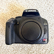 Canon EOS Rebel T1i 15.1MP DSLR Black w/ EF-S 18-55mm IS Lens