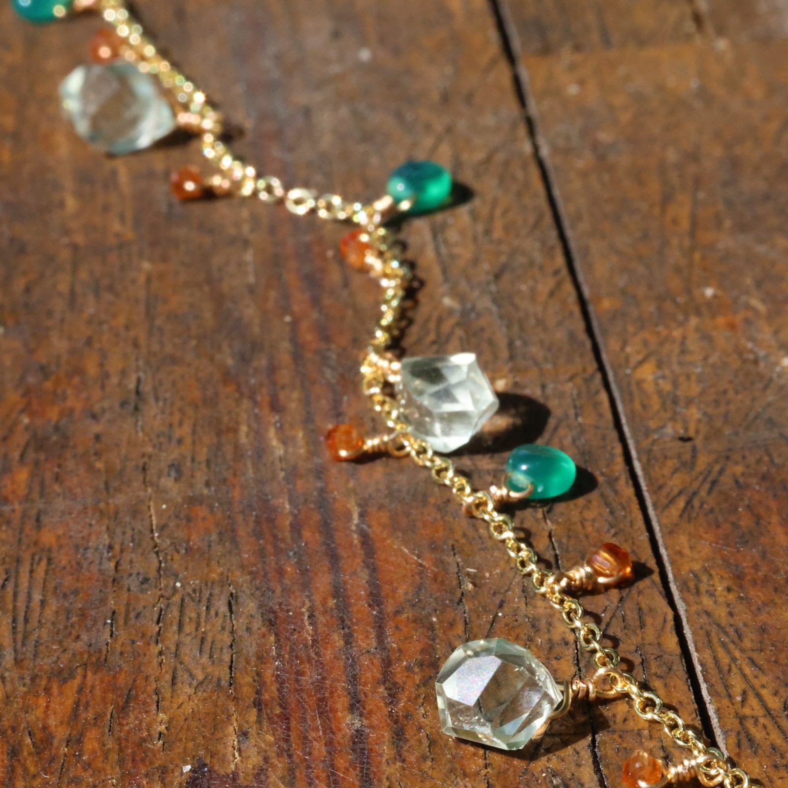 Bracelet prasiolite et calcédoine verte : le cadeau idéal pour femme