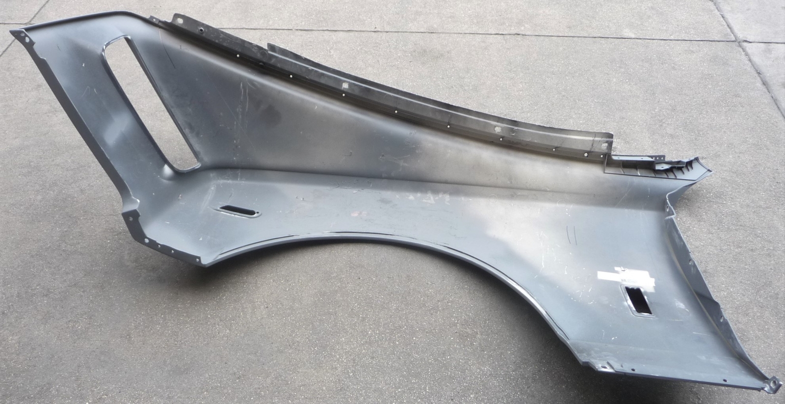 17-20 Rolls Royce Phantom RR11 EWB RR12 Front Right Fender Wing 51717399852 OEM