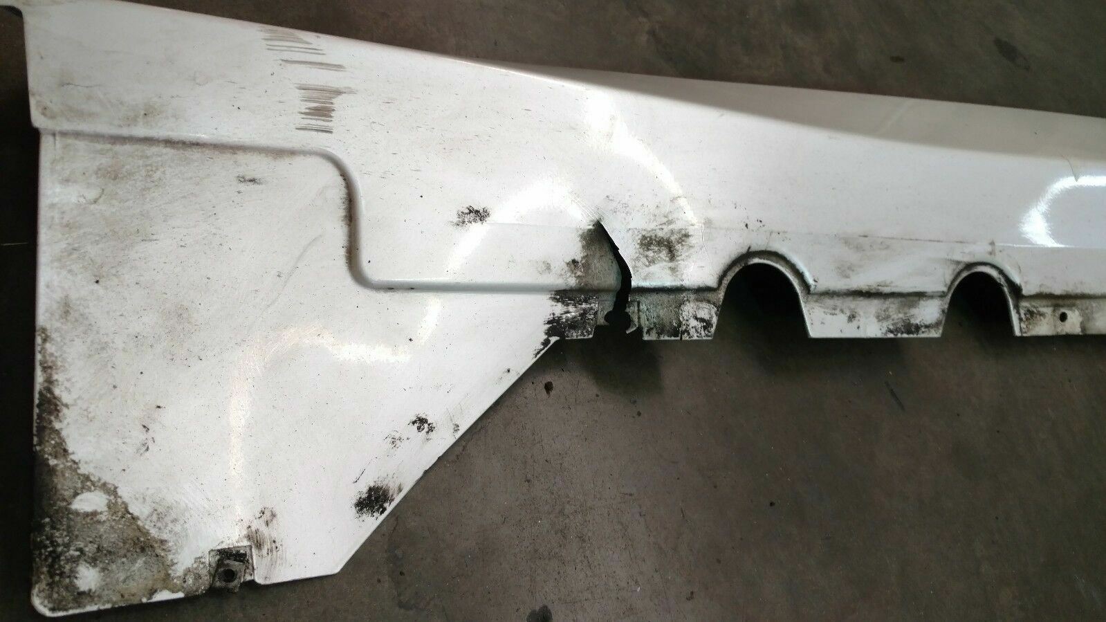 LAMBORGHINI GALLARDO PASSENGER RIGHT SIDE ROCKER PANEL MOLDING OEM 400853564 
