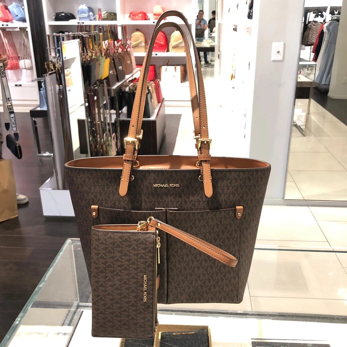 michael kors neverfull