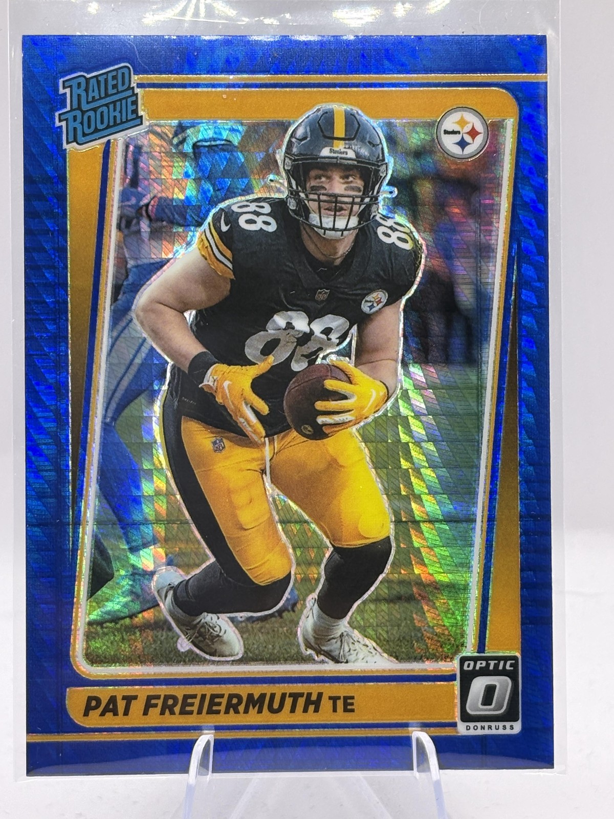 2021 Donruss Optic #232 Pat Freiermuth Blue Hyper