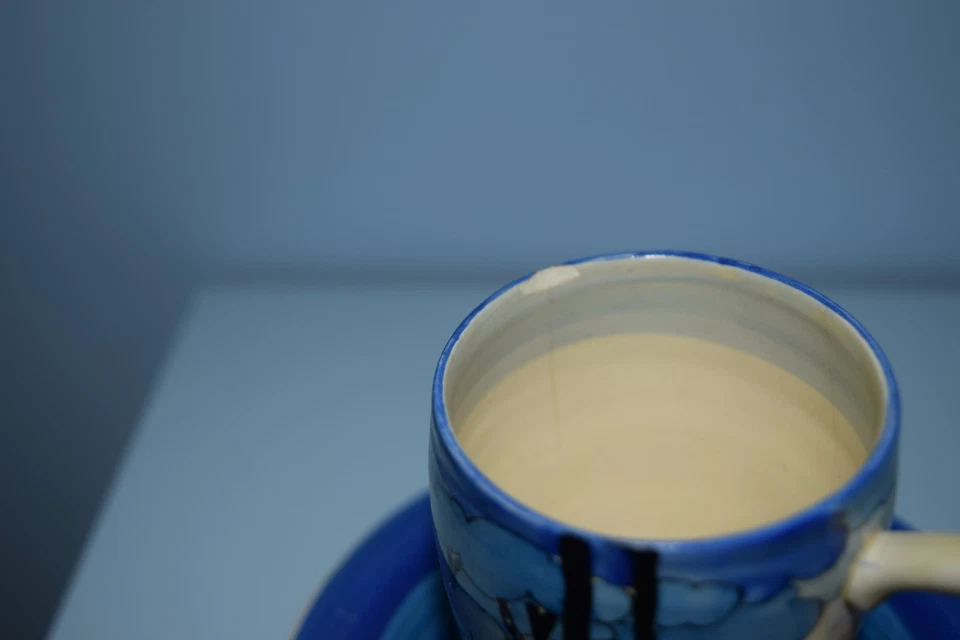 An extremely rare Clarice Cliff Lynton Coffee can and saucer "Blue Firs" 1933 - image 4 of 4