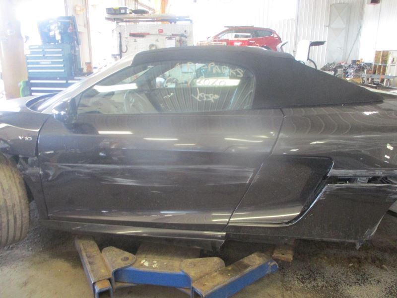 (LOCAL PICKUP ONLY) Driver Left Front Door Convertible Fits 11-15 AUDI R8 122424
