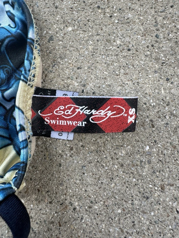 Top de bikini ED HARDY vintage Y2K raro Love Kills cuerda vanguardista XS Foto 2 de 4