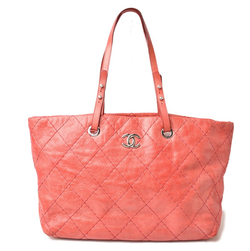 CHANEL Quilted Leather Shoulder Tote Bag in Dark Pink with Silver Hardware-image