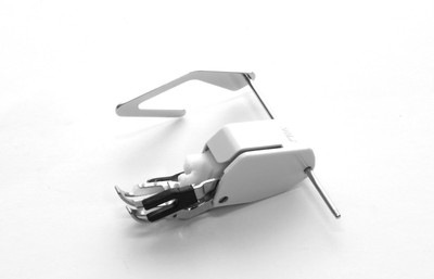 Universal Walking Foot / Even Feed Foot For Sewing Machines - Fits Singer, Brother & More (P60444)