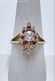 14K Yellow Gold Red & Clear Stone Cluster Split Shank Ring Size 8.25 5.62g