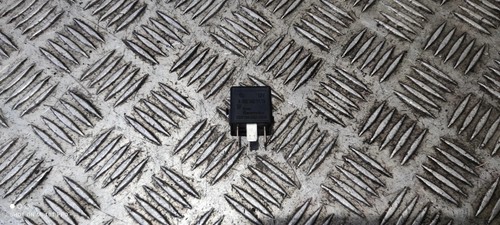 MERCEDES-BENZ E W212 Relais A0025421319 2.20 Diesel 2016 26330366