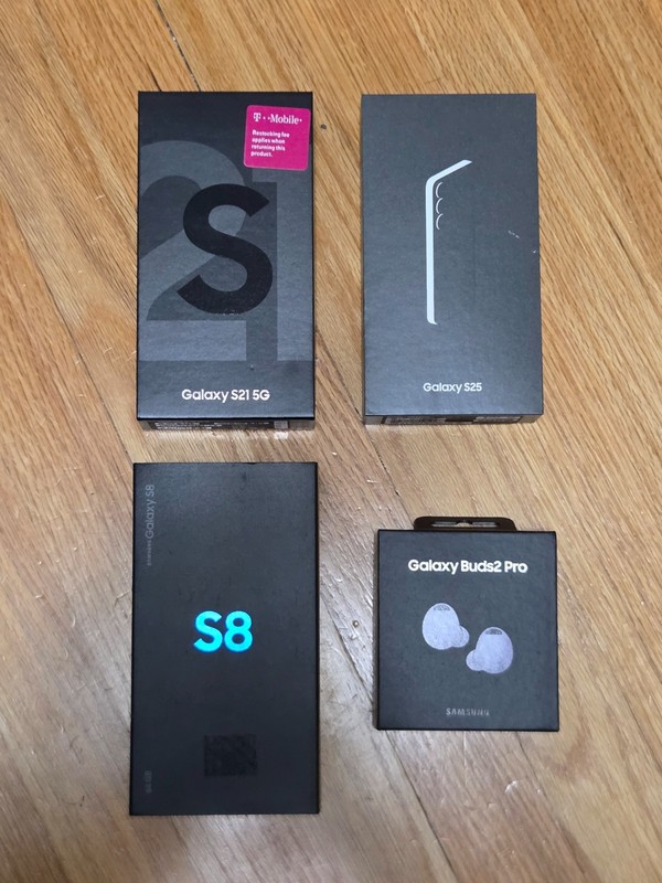 Lot of Samsung Galaxy boxes only / S8, S21, S25, Buds2 Pro