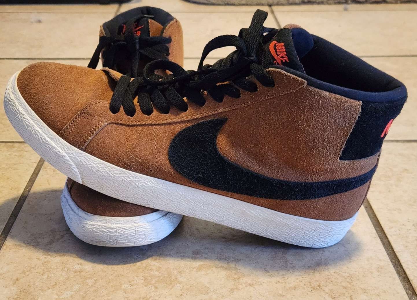 RARE Nike SB Blazer Mid Men's Size 9 Shoes ( British Tan Bro