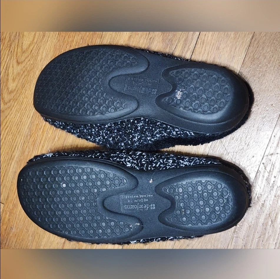Dearfoams Slippers Size 7 - 8 Medium Black Soft Warm - Image 3 of 4