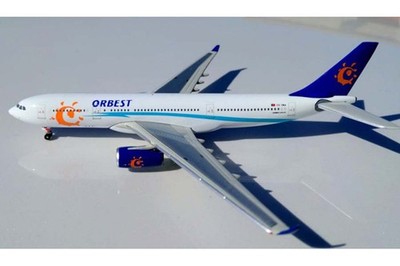 PH4OBS281 Phoenix Models A330-200 1/400 Model CS-TRA Orbest