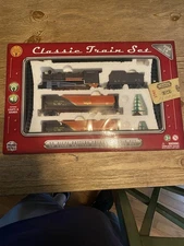 WOW TOYZ 20 Piece Battery Operated Classic Train Set w/ Lights + Sounds