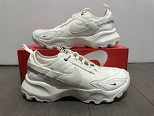 Nike Wmns TC 7900 Low  Sail  - DD9682-100 Size 9