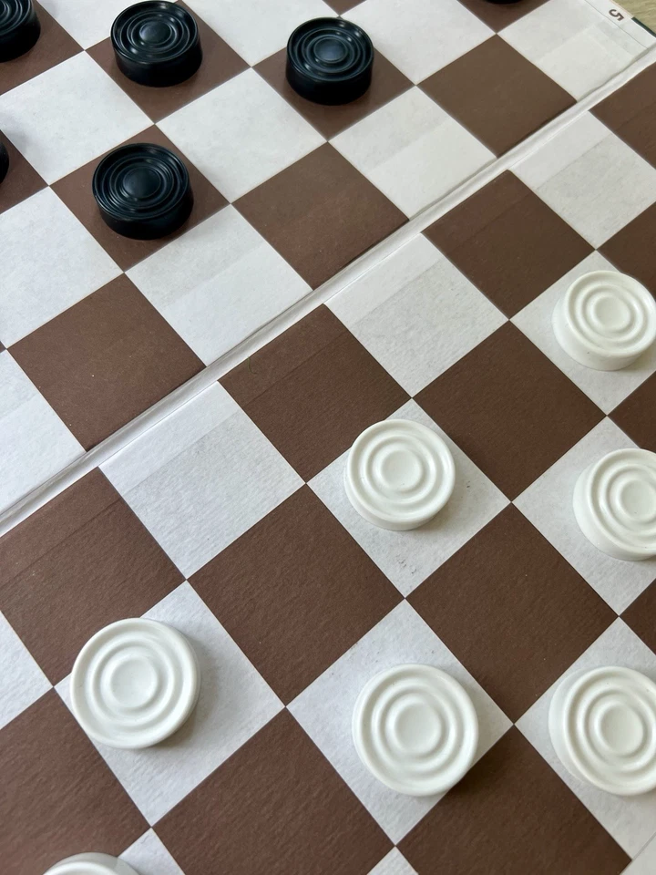 Checkers Game Set – Folding Board with White & Black Pieces - Image 3 of 4