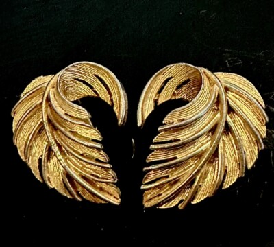 Lisner Vintage Lead Fern Earrings Clip On Back
