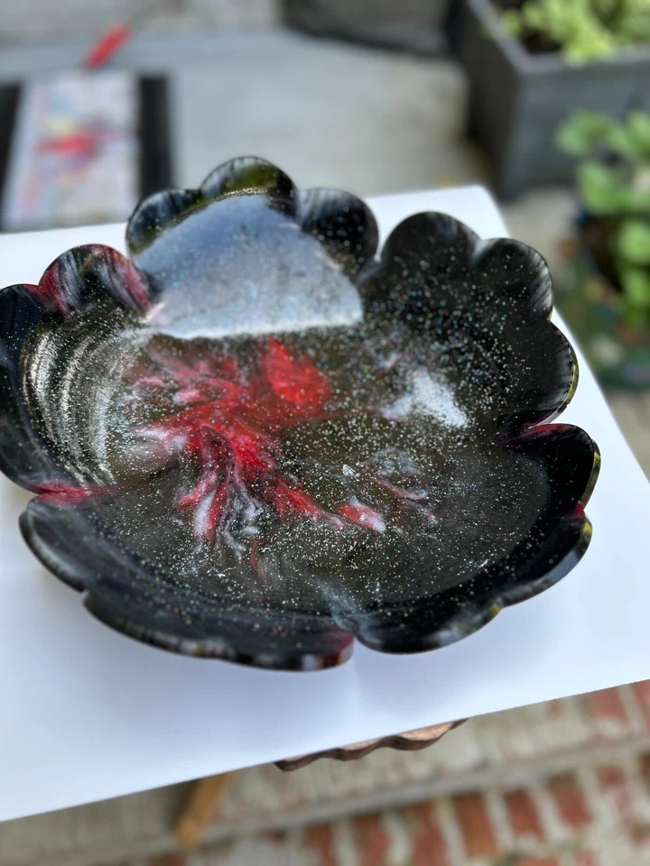 Cuenco de resina epoxi hecho a mano, centro de mesa/tazón/bandeja brillante hecho a mano Foto 3 de 4