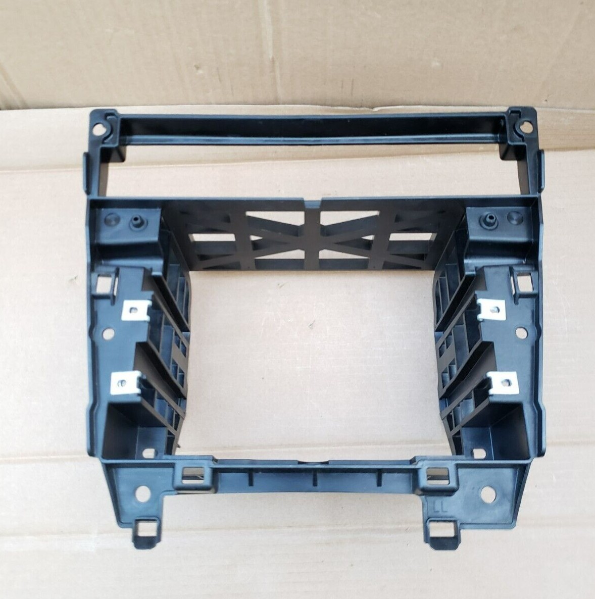 04-10 BMW 5 Series E60 Radio Mounting Bracket 51457034118 Center 