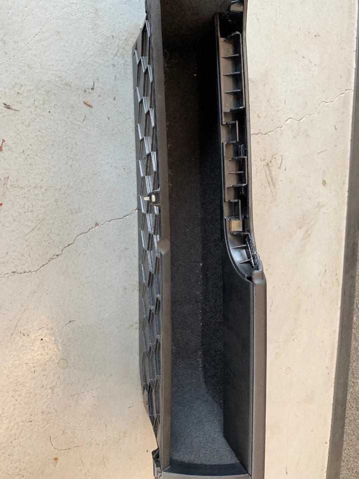 AUDI A8 QUATTRO 2004-2010 PUERTA INTERIOR DELANTERA IZQUIERDA MAPA BOLSILLO COMPARTIMENTO NEGRO Foto 4 de 4