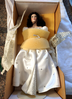 Vintage Franklin Mint Franklin Heirloom Doll-Wedding Dress- NIB
