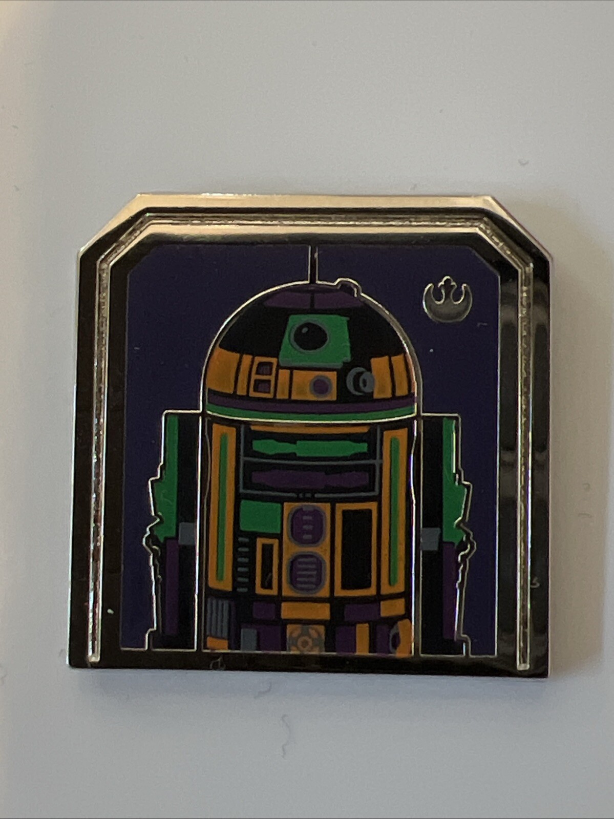 2024 WDW Hidden Mickey Star Wars R2 Astromech Droids R2-B00 Chaser Disney Pin