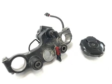 Honda SLR 650 RD09 [1997] - Gabelbrücke oben mit Zündschloss Tankschloss